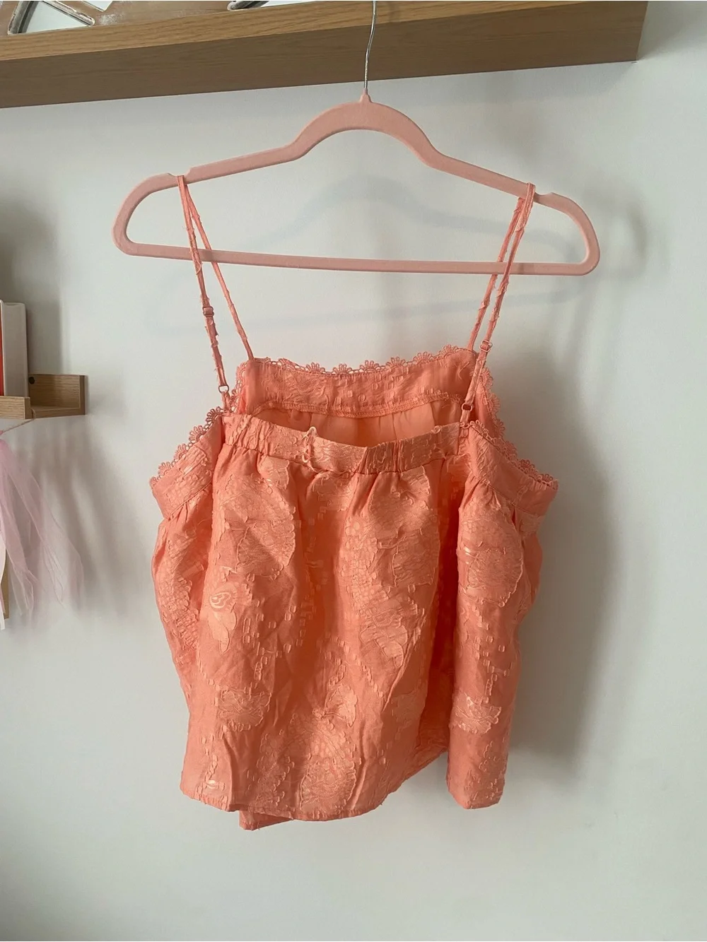 Ophelia Roe silhouette warm
